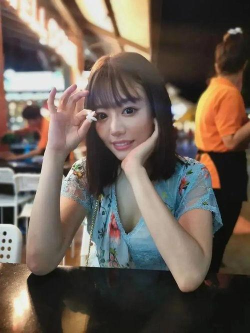 浜崎真绪在线观看,在线观看的绝色演绎，带你领略日本女神的魅力  第3张